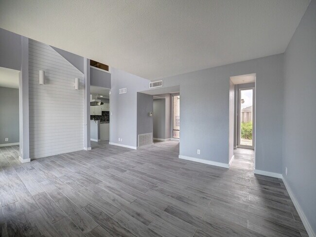 Photo - 14322 Cruiser St Unit A