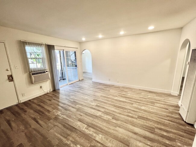 Photo - 3608 Keystone Av