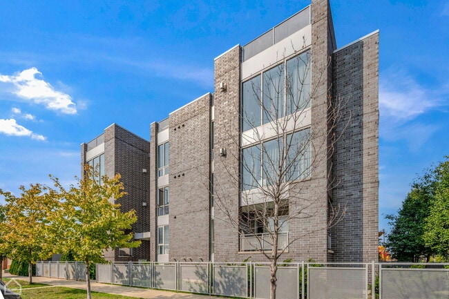 Building Photo - 2366 N Seeley Ave Unit 1E Rental