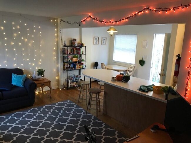 Photo - 211 W Hamilton Ave