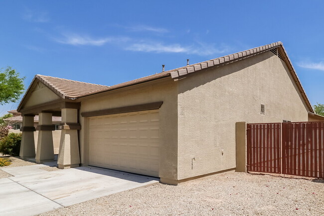 Photo - 105 N 108th Dr