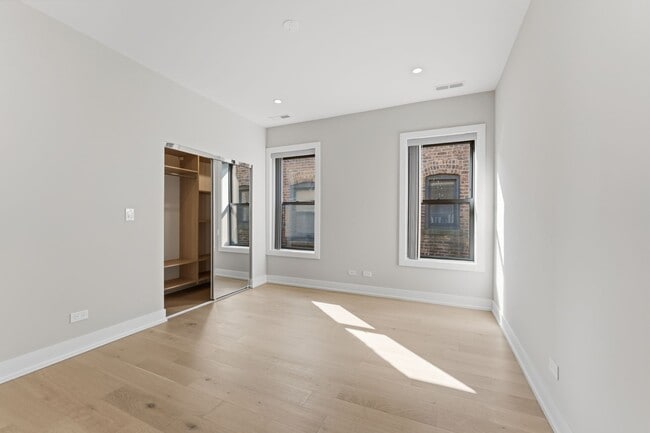 Photo - 7522 N Eastlake Ter Unit 2