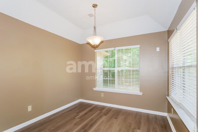 Photo - 1377 Marhill Cove