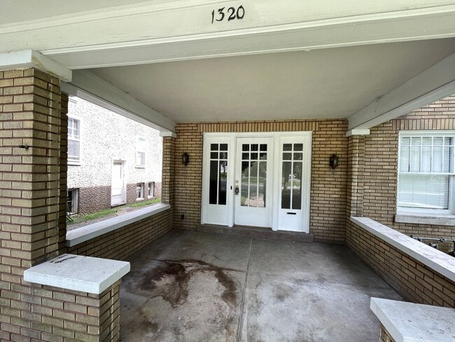 1320-1322 Main Street Duplex