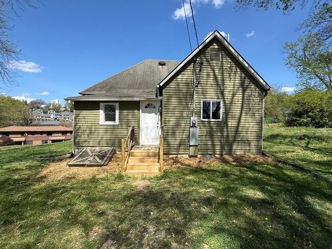 Photo - 1514 Jourolman Ave