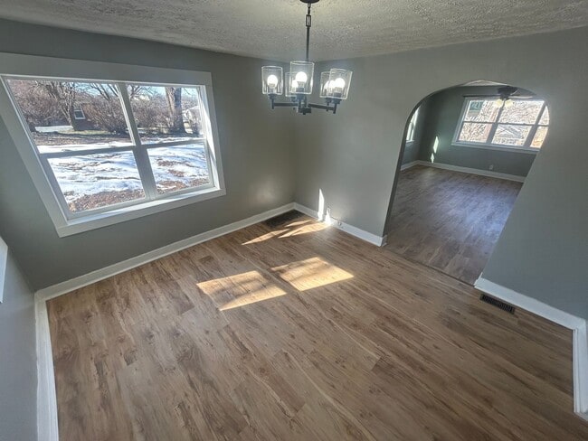 Photo - Charming 3-bedroom, 1-bathroom house locat...