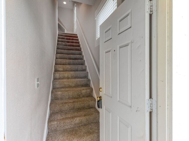 Photo - 714 SE 19th Ave Unit 1