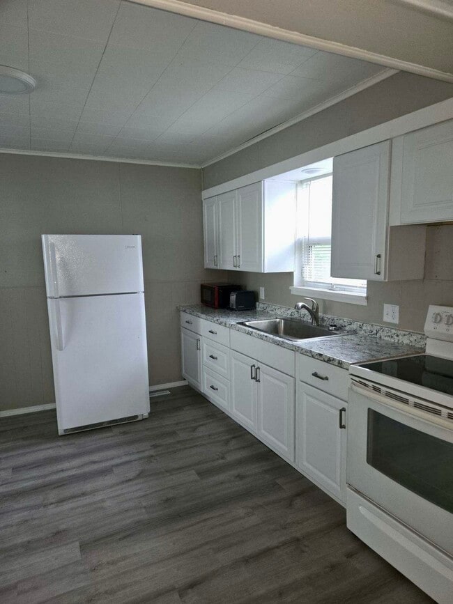 Photo - 725 W Cavour Ave