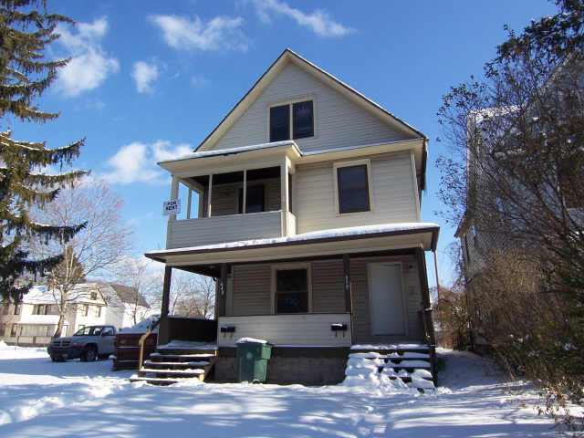 Photo - 638-640 Goodman St N