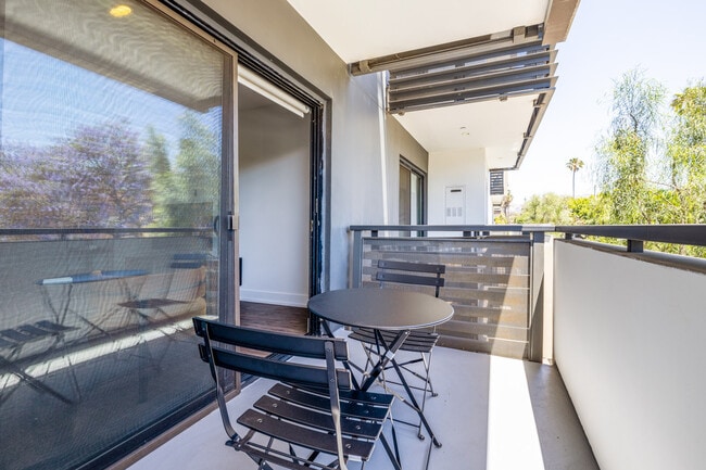 Photo - 409 Hayworth Ave Unidad ID11056A