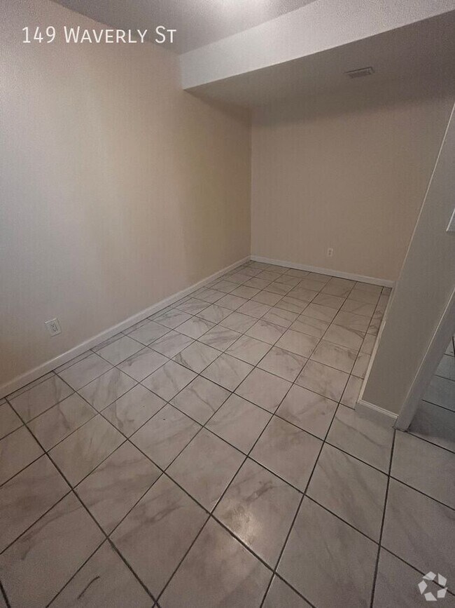 Building Photo - 149 Waverly St Rental