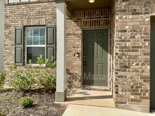 Photo - 203 Stonebrook Dr