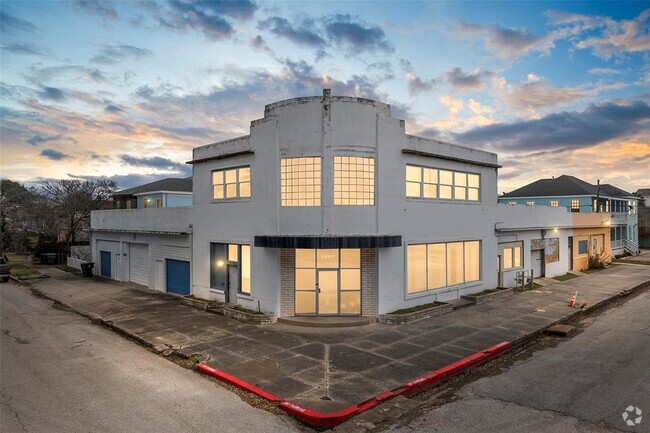 Building Photo - 1227 Avenue L Rental