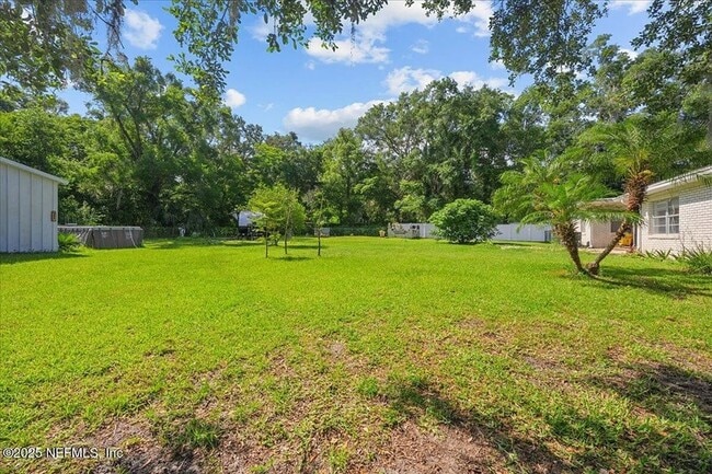 Photo - 460 S US Highway 17