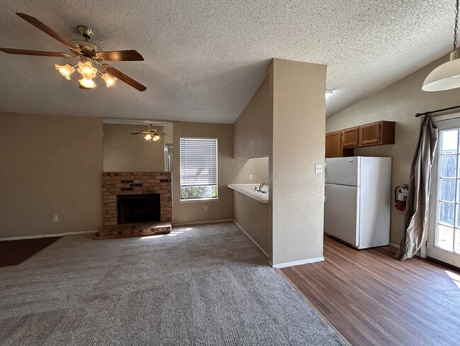 Photo - Cute 2\1 Duplex in Whisperwood