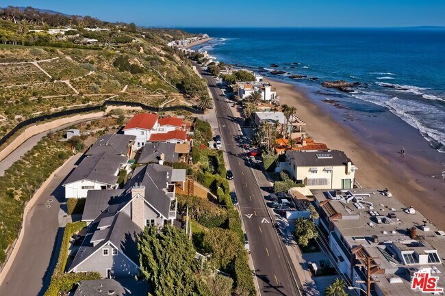 25129 Malibu Rd