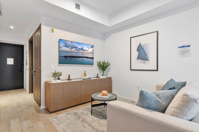 398 NE 5th St Unit SI ID1372287P