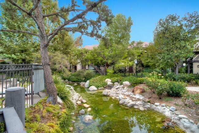 Photo - 5711 Owensmouth Ave