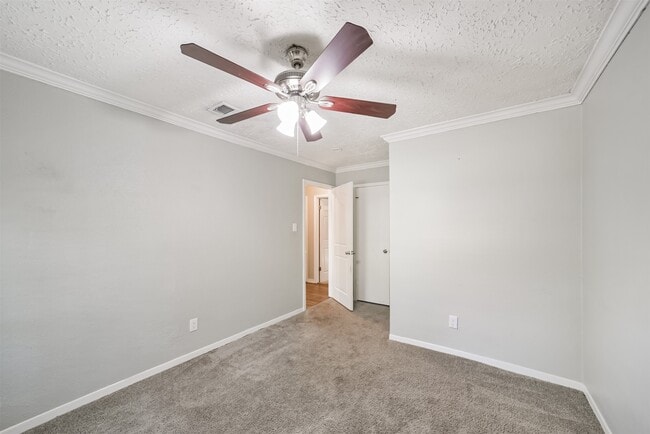 Photo - 22203 Fincastle Dr