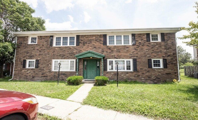 Building Photo - "Charming 2-Bedroom Retreat in the Heart of Shelbyville – Perfectly Cozy at 800 Sq Ft!" Unit B22