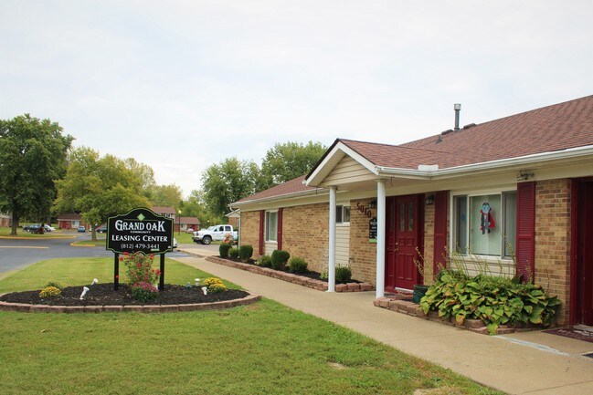 Photo - Grand Oak Community