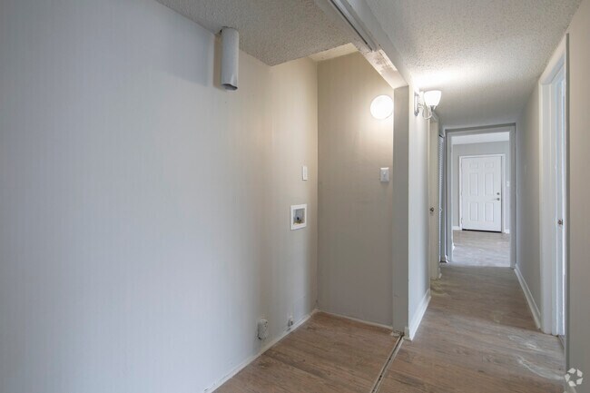 3BR, 2BA - 1,200SF
