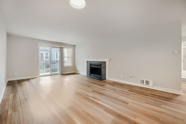 Photo - Martine Apartments