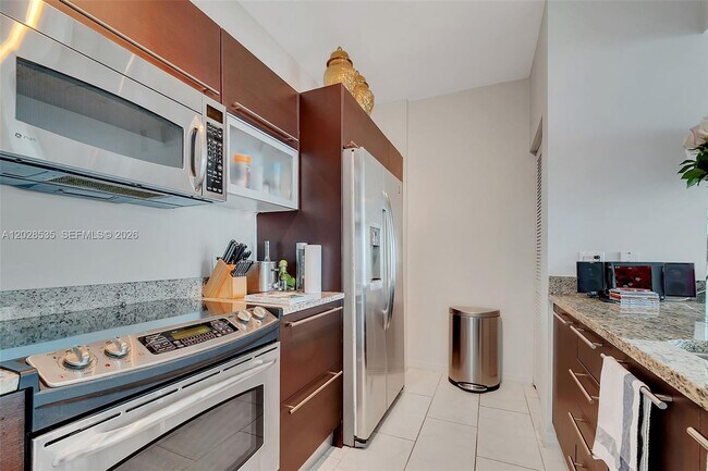 Photo - 951 Brickell Ave Unidad 2406