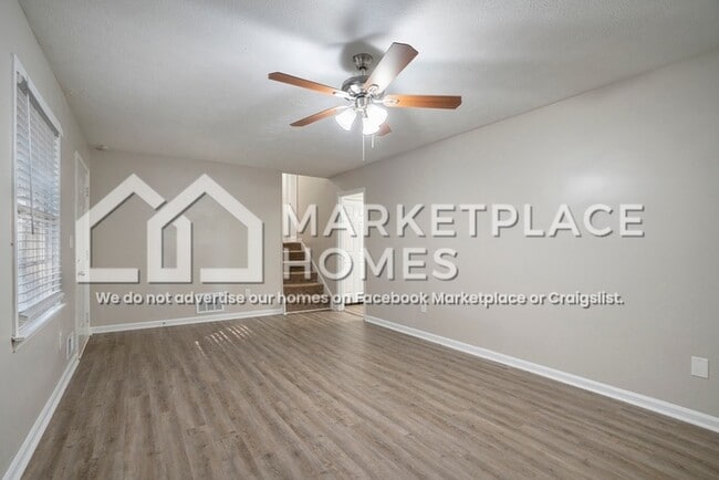 Photo - 1051 Scott Rd