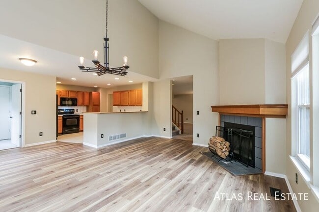 Building Photo - 8876 Red Bush Trail Rental