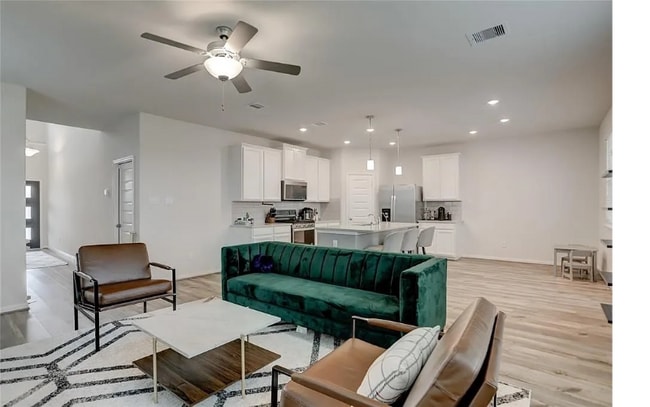 Photo - 12304 Raekwon Wy