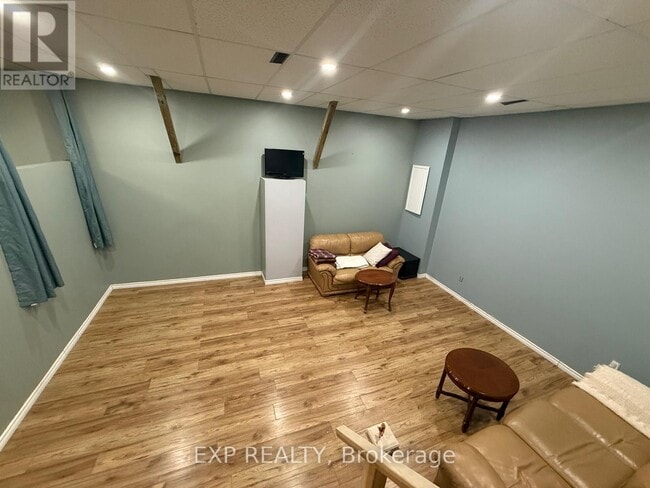 Photo - 71 Sherin Ct