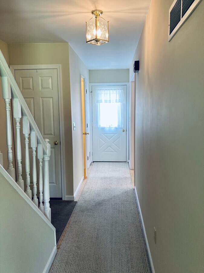 Photo - 209 W Hamilton Ave