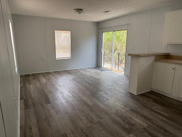 Photo - 955 W Prairie St