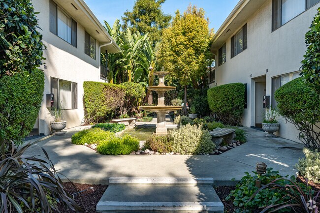 Courtyard Fountain - Royal Gardens Arcadia