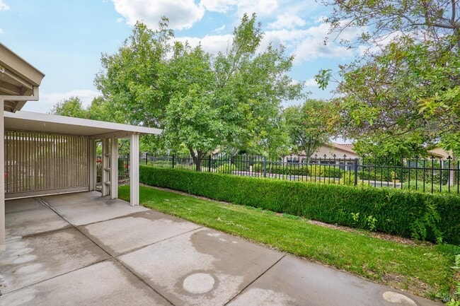 Photo - 512 Twin Pines Dr