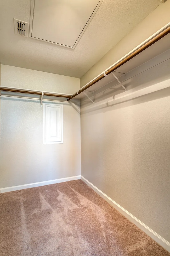 Building Photo - 6530 Hearthstone Cir
