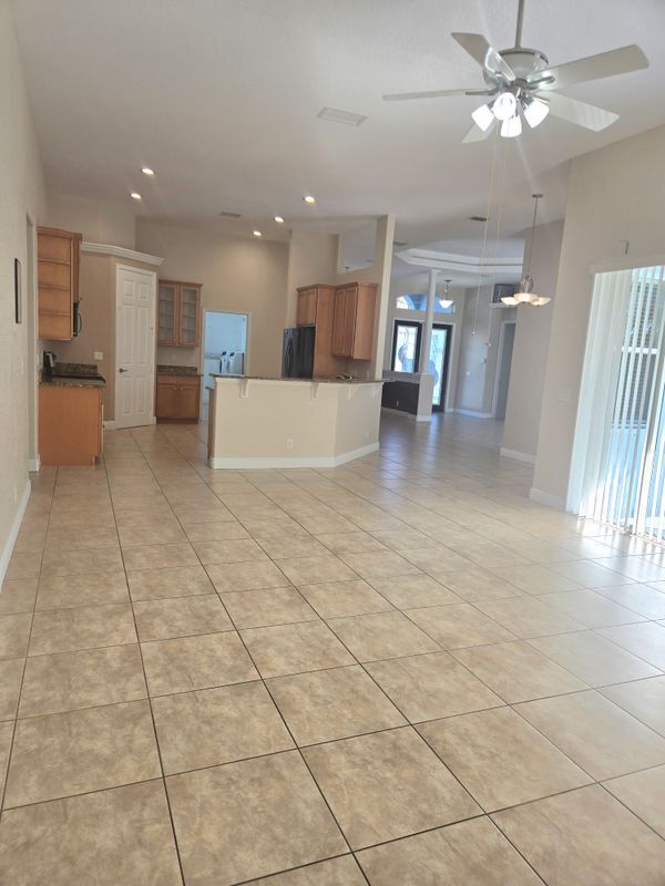 Photo - 2472 SW Valnera St