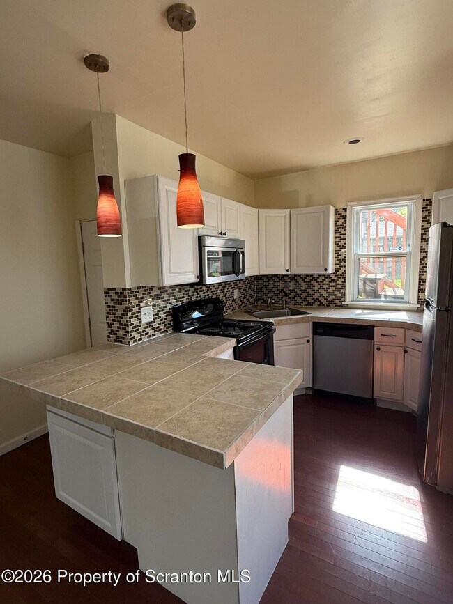 Photo - 1042 Taylor Ave