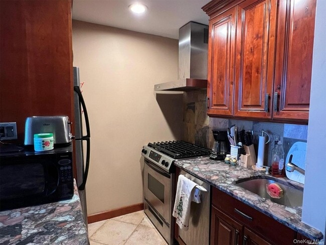 Photo - 310 Riverside Blvd Unit 5-H