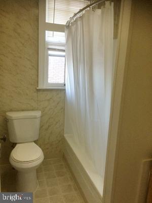 Photo - 1157 E King St