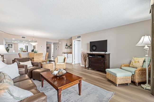 Photo - 6240 A1A S Unit SI FL2-ID1597022P
