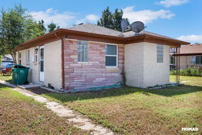 Photo - 1932 Del Mar Pkwy