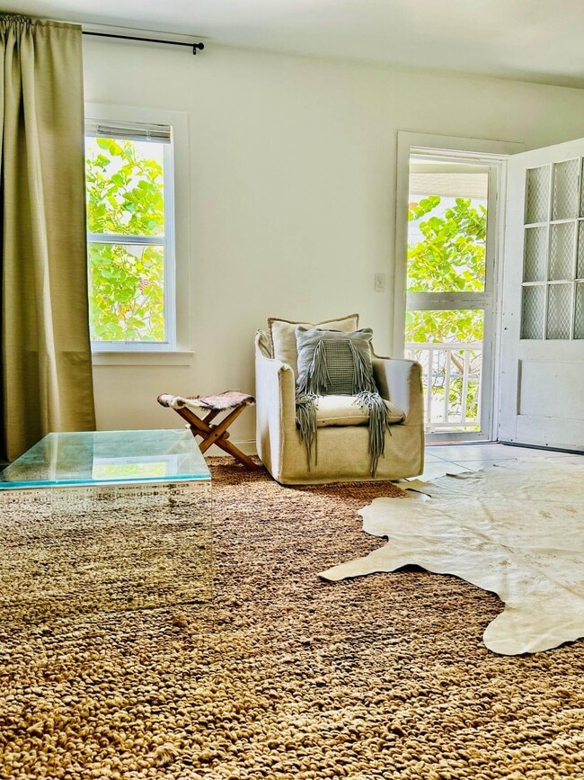 Photo - 707 2nd Ave S