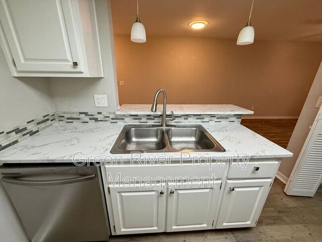 Photo - 7665 Jana Ln S