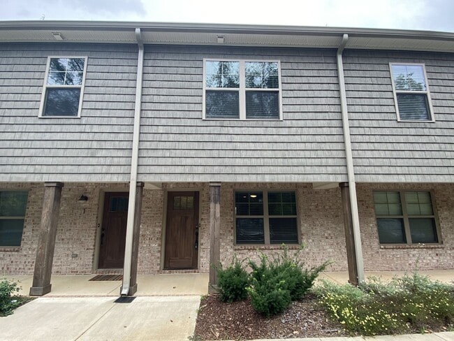 Photo - Modern Townhome Close to MTSU