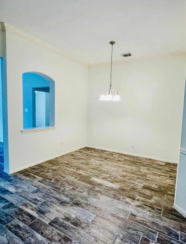 Photo - 6010 Forest Plaza Ct