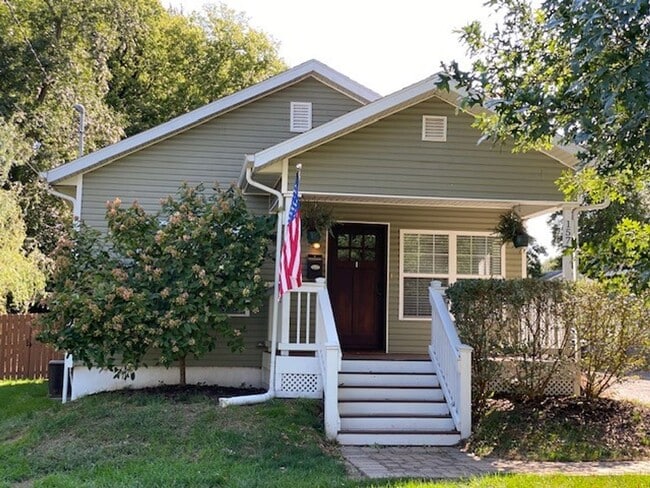 Building Photo - Leasing