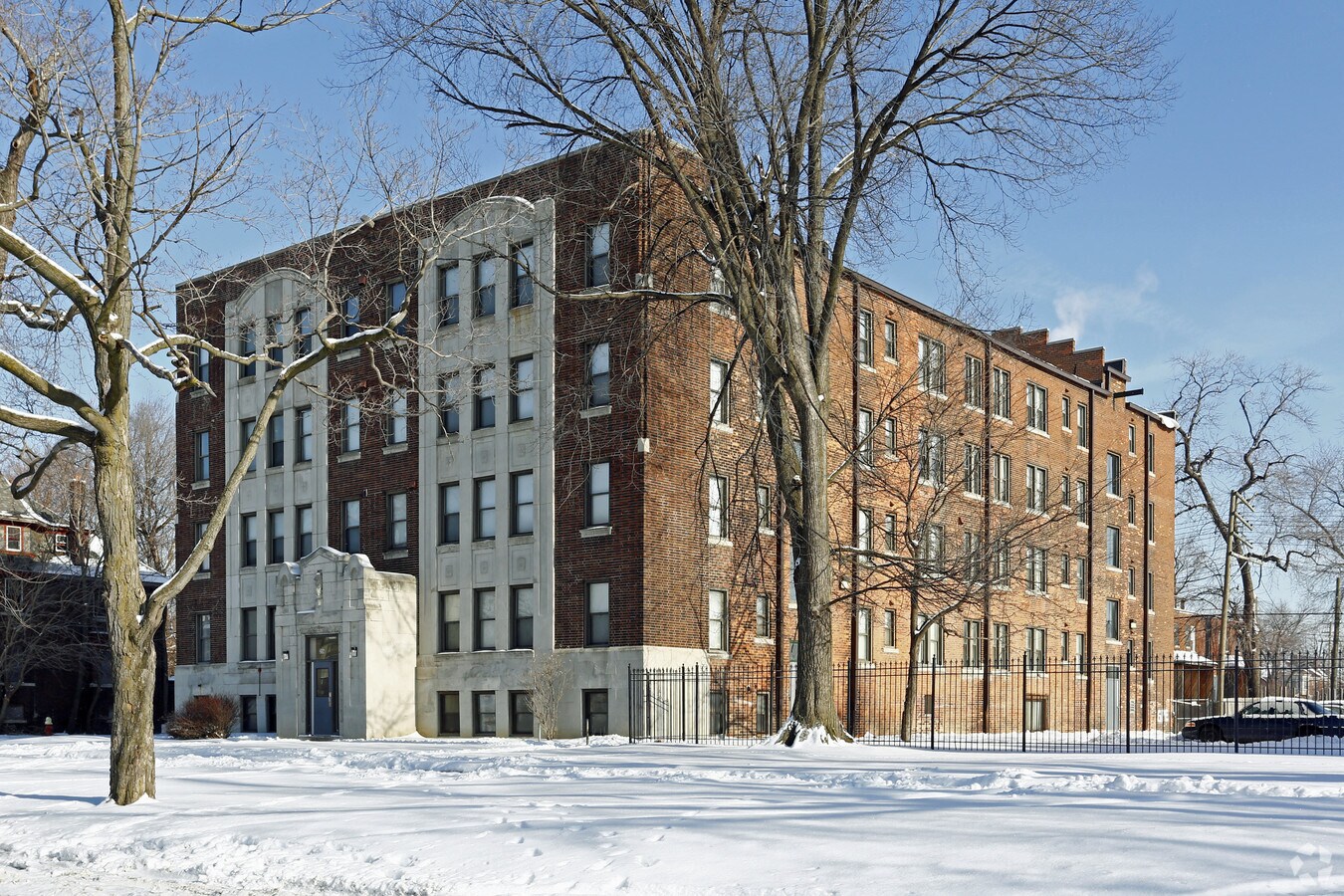 St. Paul Manor Apartments - St. Paul Manor Apartments