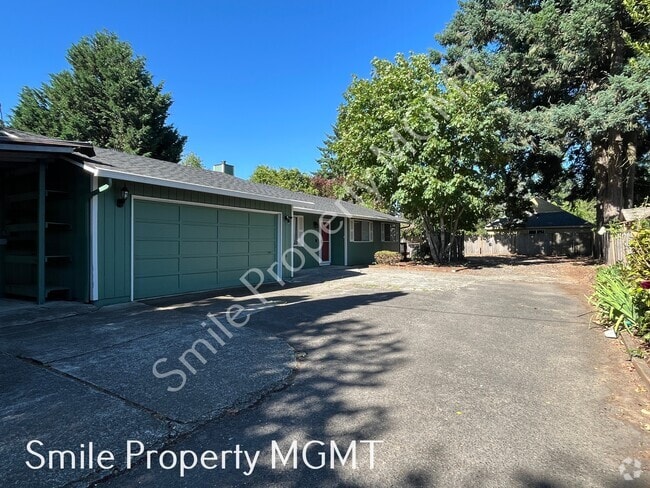 Building Photo - 3819 SE 130th Ave Rental